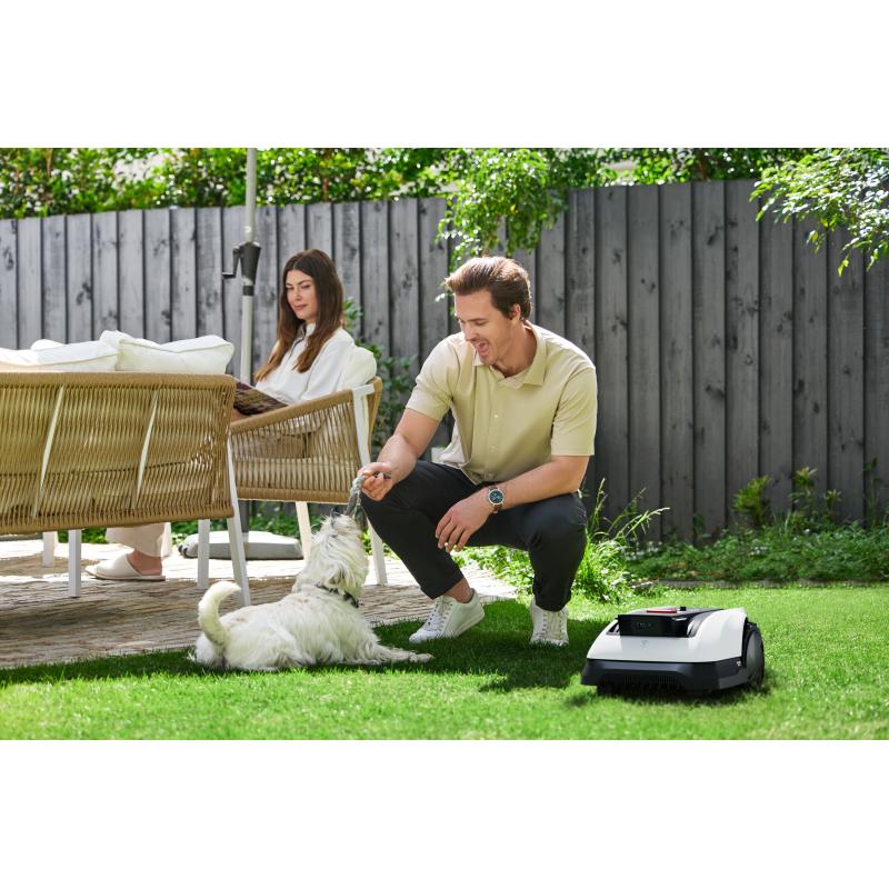 ECOVACS Robotic Lawn Mower black white GOAT 0800 RTK (GOAT O800)