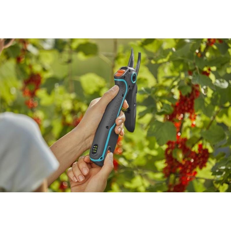 Gardena AssistCut Powered Bypass Secateurs 12222-20 1222220 (12222-20)