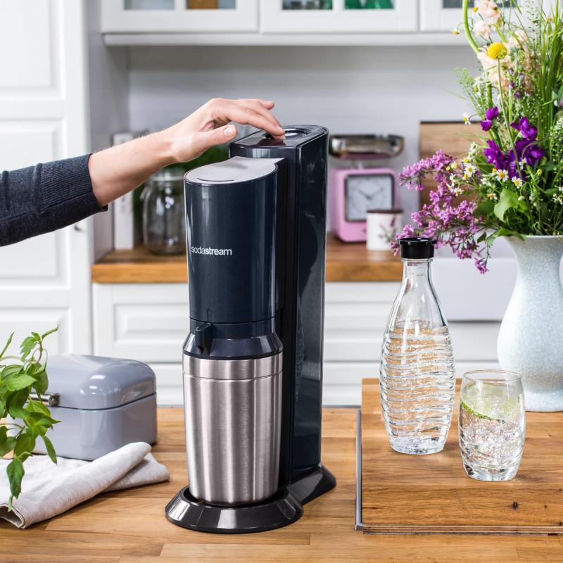 SodaStream Soda Maker Crystal 2 0 black Schwarz incl 2 Glasbottles (1016512417)